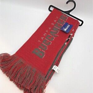 NWT Tampa Bay Buccaneers NFL Team Unisex Red Pewter Logo Knit Scarf Collectible